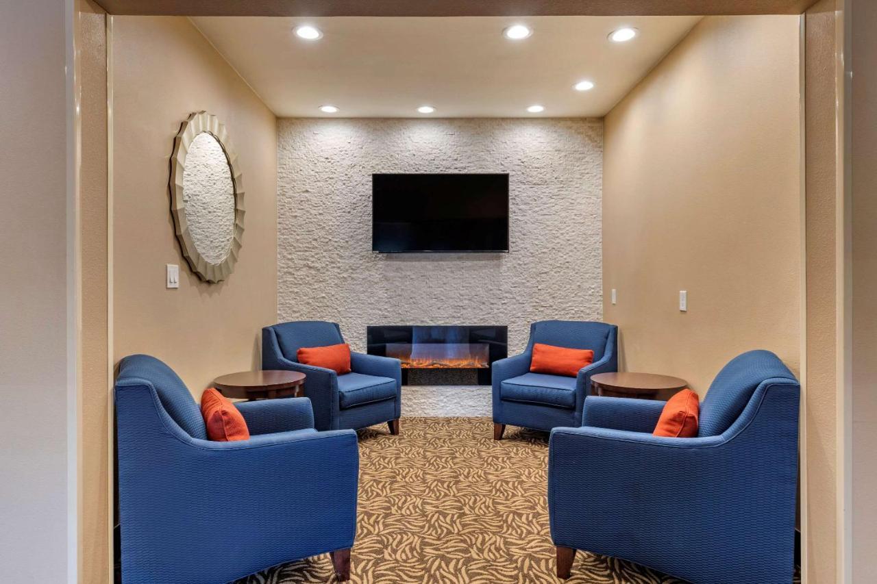 Comfort Suites Lufkin Exterior photo