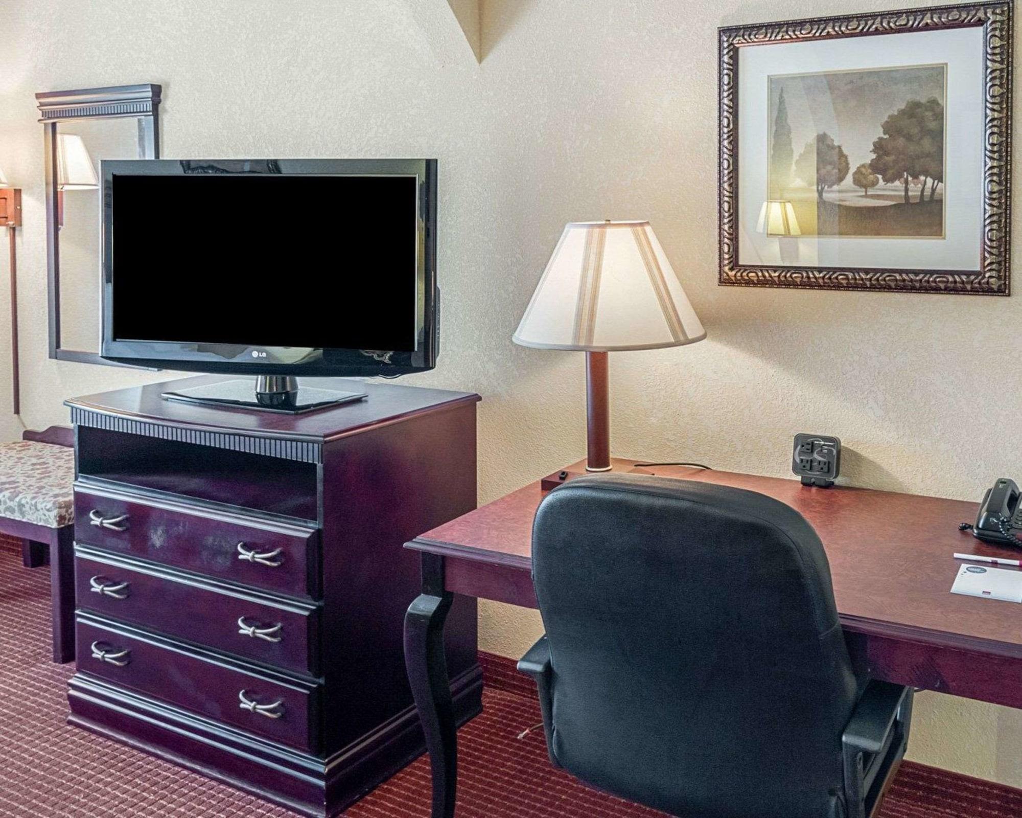 Comfort Suites Lufkin Exterior photo